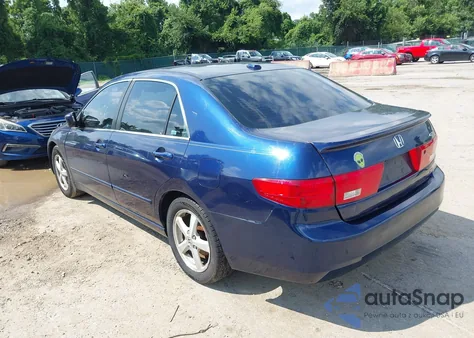 2004 Honda Accord 2.4 Ex z USA, uszkodzony, nr VIN 1HGCM558X4A057286